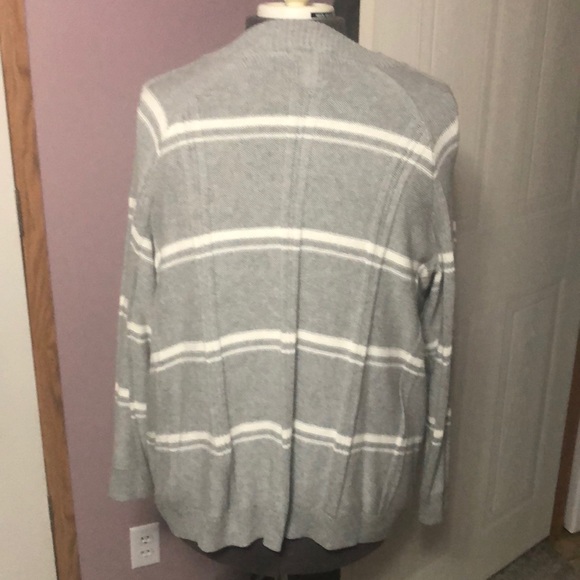 CJ Banks Sweater - Picture 2 of 4